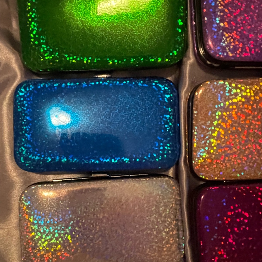Holographic Manicure Set - Multi-Color - Picture 7 of 12